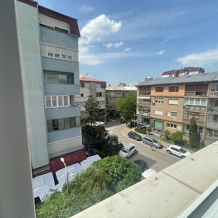 Shesh Hostel Пристина Екстериор снимка