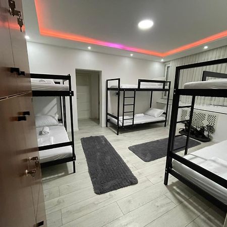 Shesh Hostel Пристина Екстериор снимка