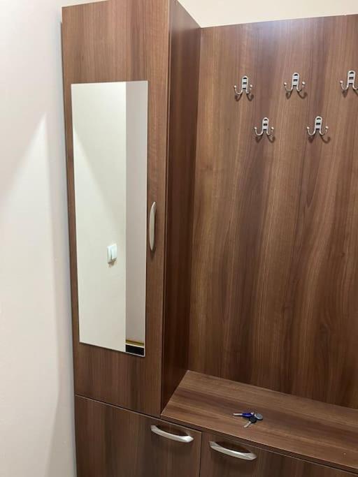 Shesh Hostel Пристина Екстериор снимка