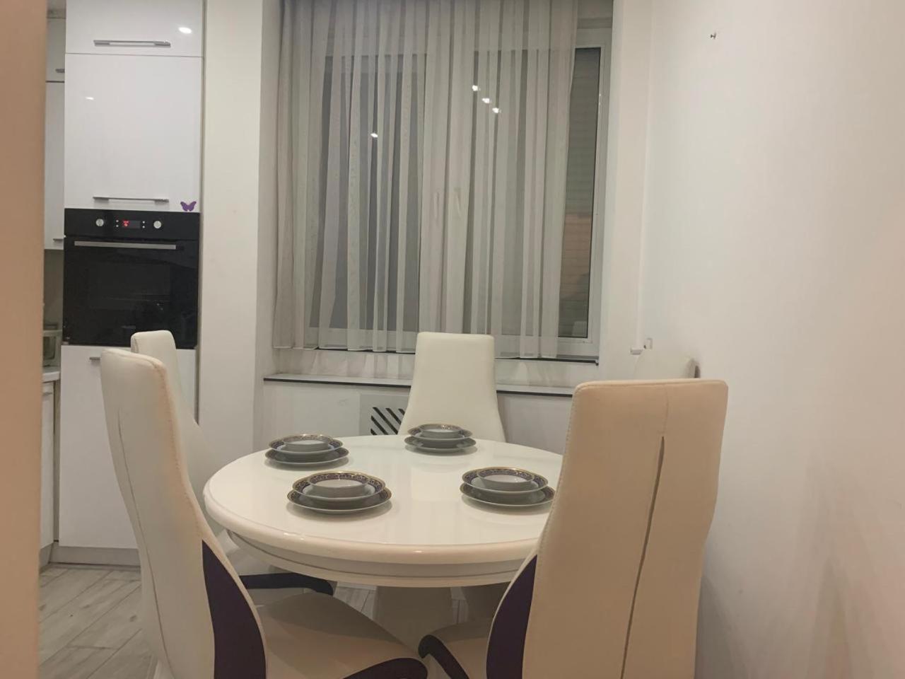 Shesh Hostel Пристина Екстериор снимка