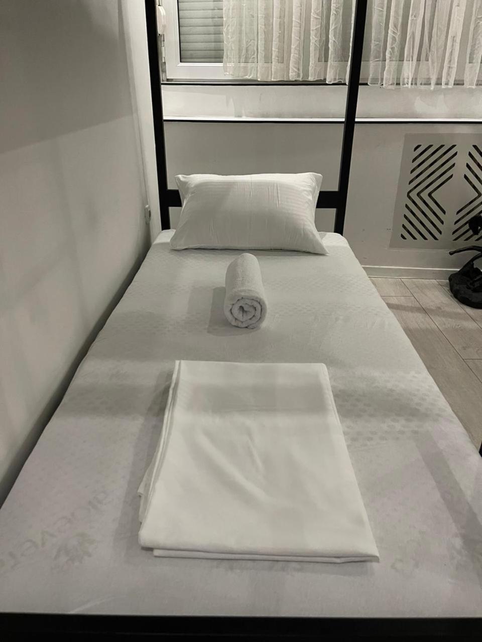 Shesh Hostel Пристина Екстериор снимка