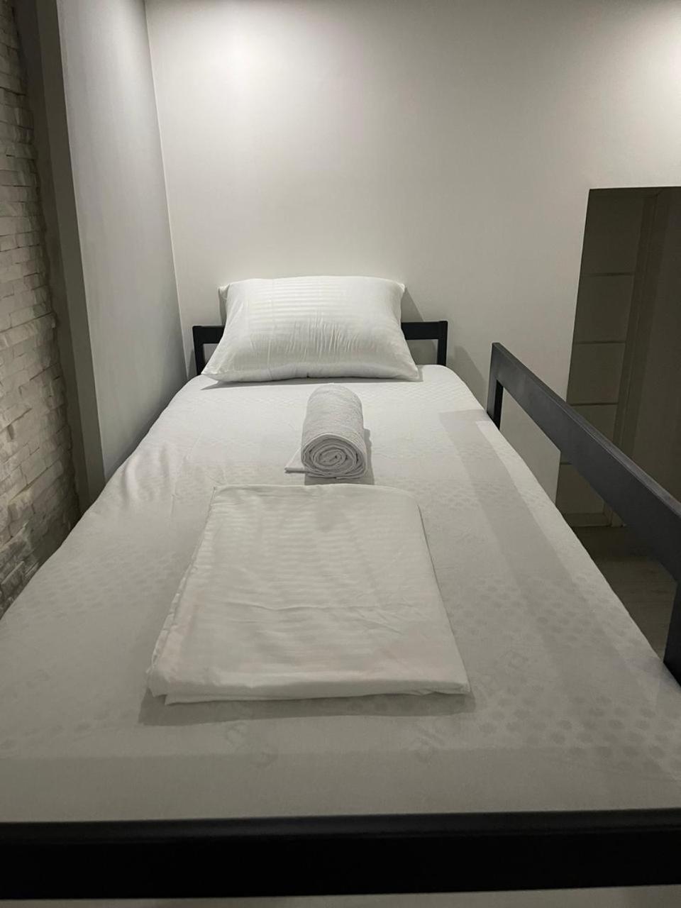 Shesh Hostel Пристина Екстериор снимка