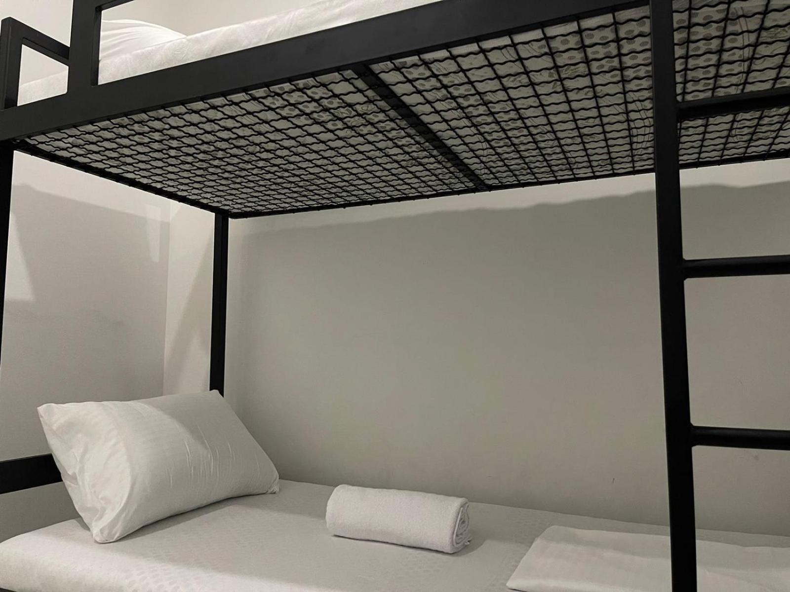 Shesh Hostel Пристина Екстериор снимка