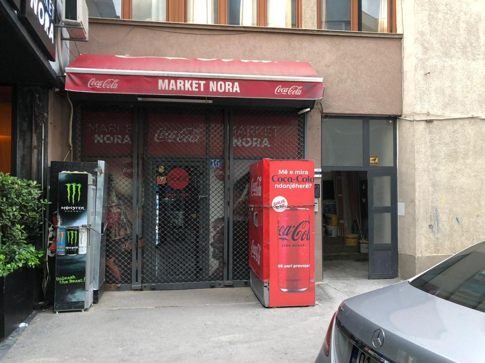 Shesh Hostel Пристина Екстериор снимка
